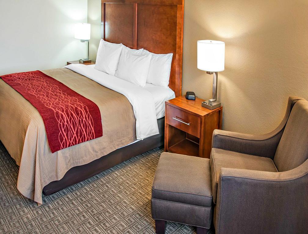 דיקינסון Comfort Inn מראה חיצוני תמונה