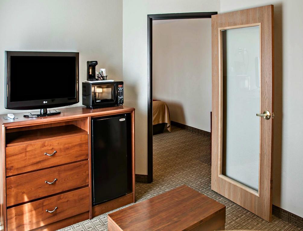 דיקינסון Comfort Inn מראה חיצוני תמונה