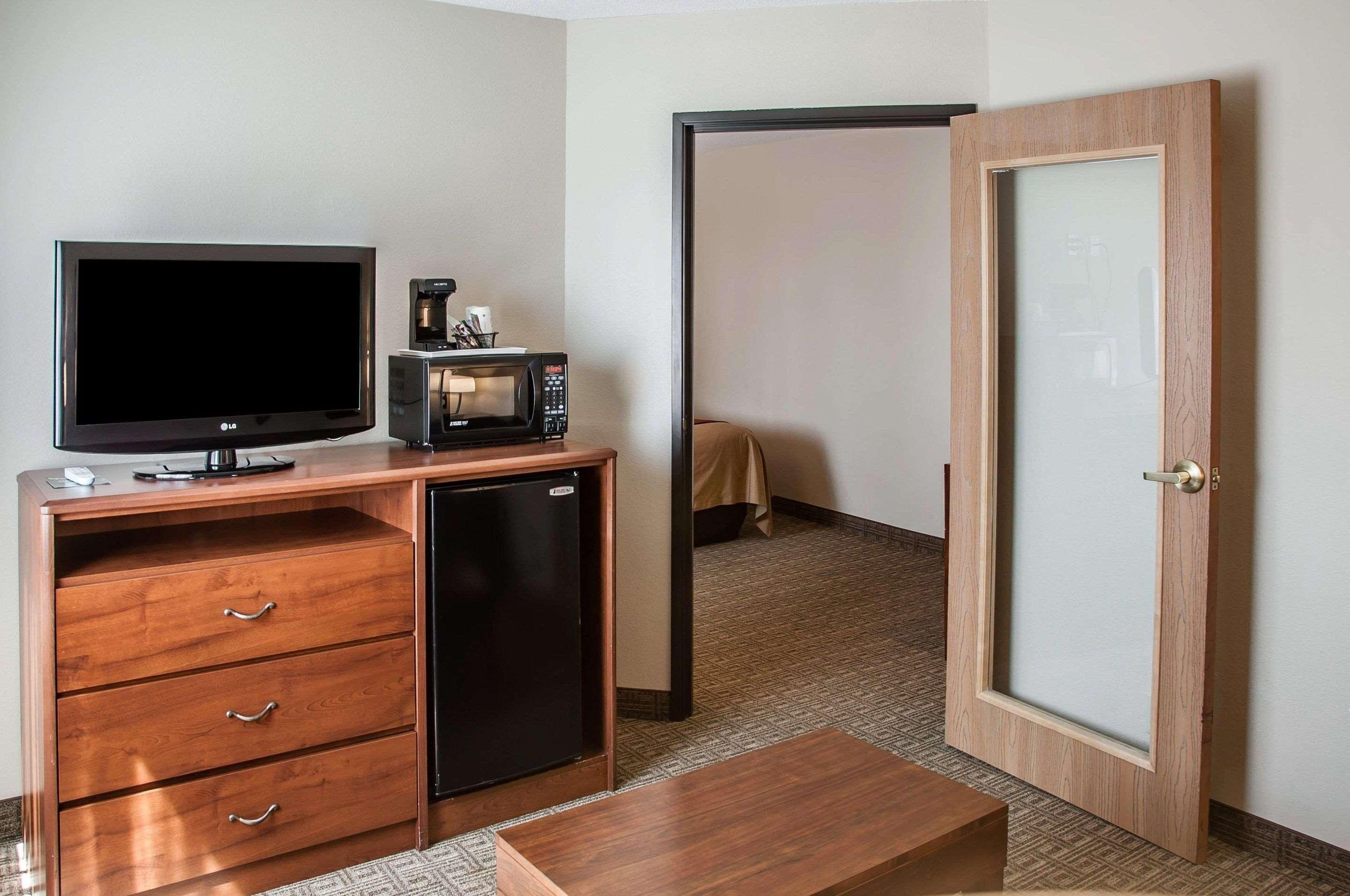 דיקינסון Comfort Inn מראה חיצוני תמונה